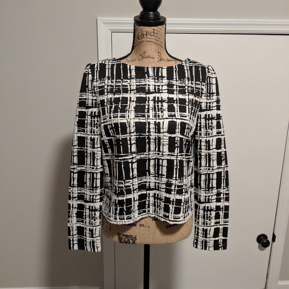 Blk/Wht Top